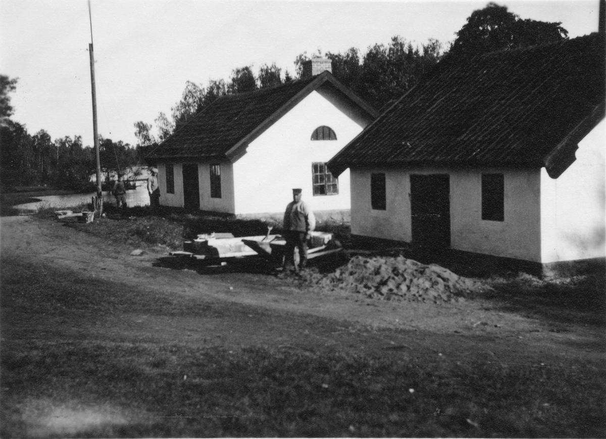 Häfla Bruk. Reparation av gnisterhus och klensmedja, 1928.