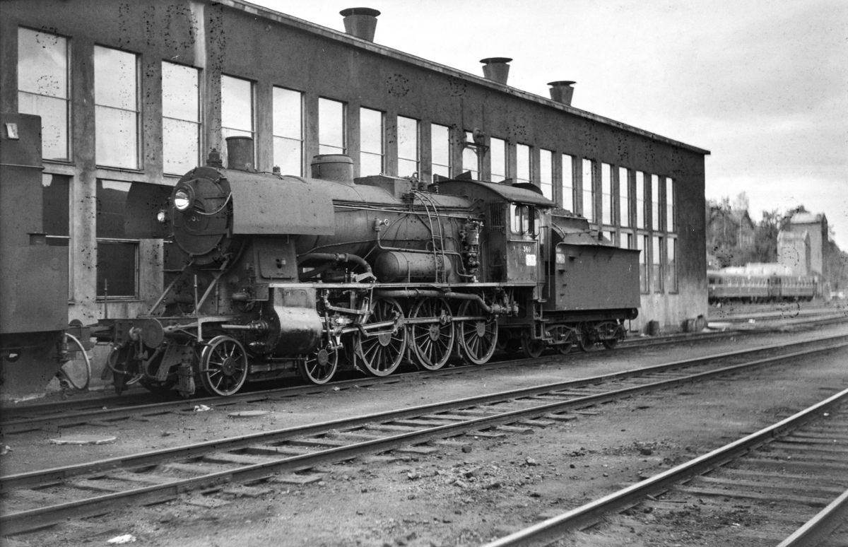 Damplokomotiv type 30b nr. 360 på Marienborg.