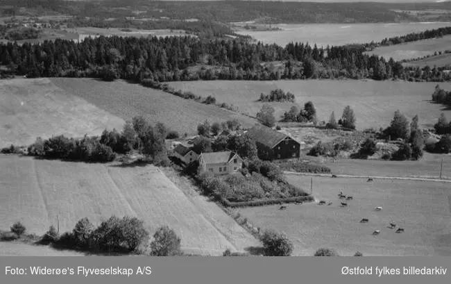 Gården Engseth 103/1,4 i Rolvsøy 1949.