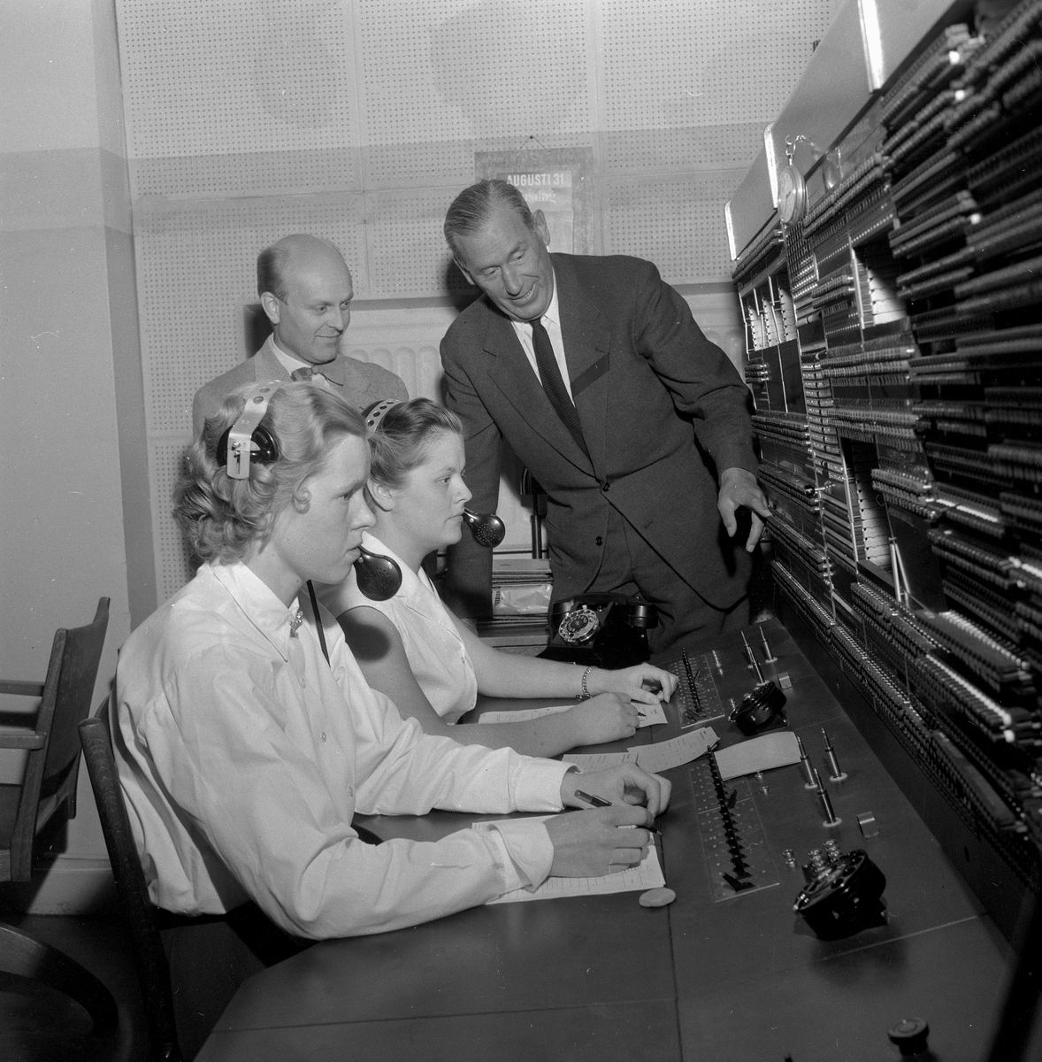 Televerkets omkoppling.
Augusti 1956.
