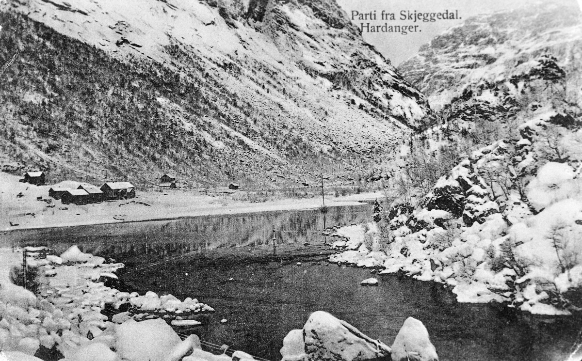 Vetlevatn i Skjeggedal.