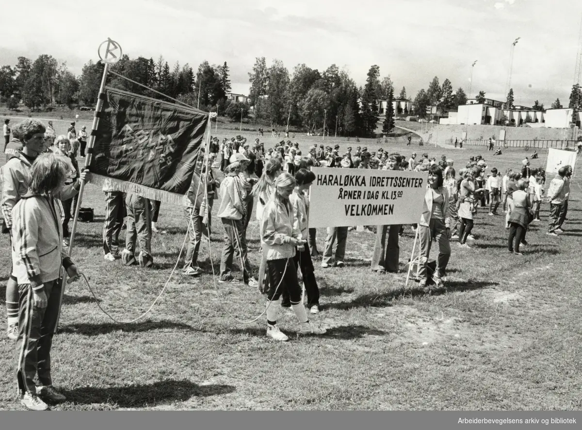 Bøler. Haraløkka idrettssenter har åpnet. Juni 1978