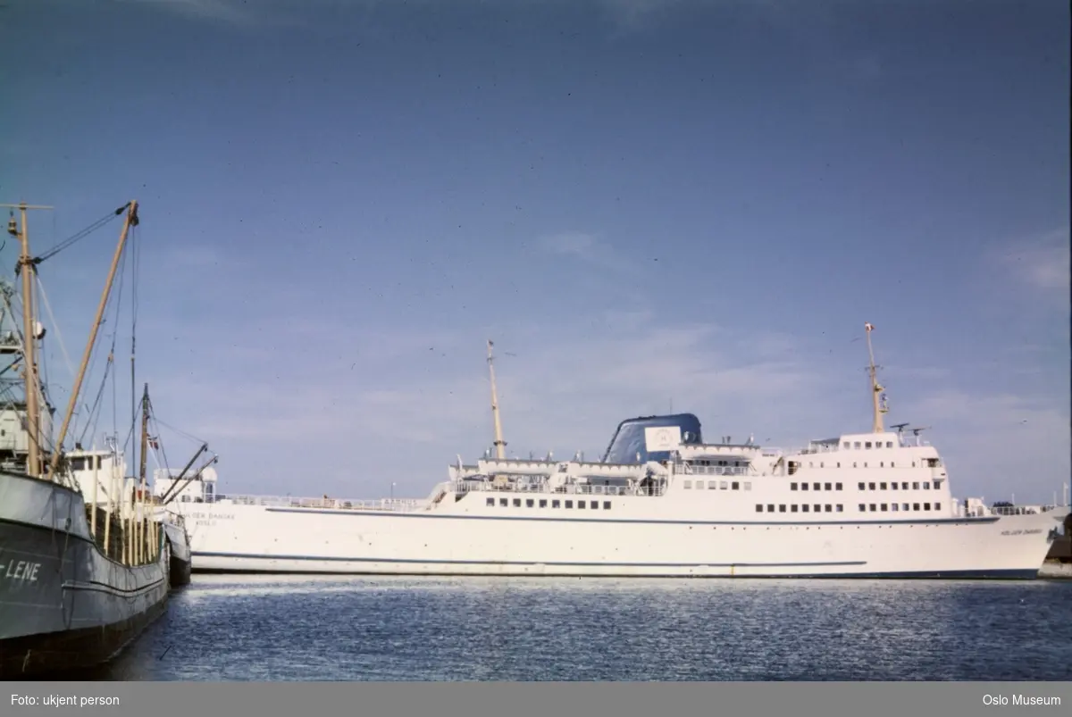 fjord, passasjerskip Holger Danske, danskebåt, båter
