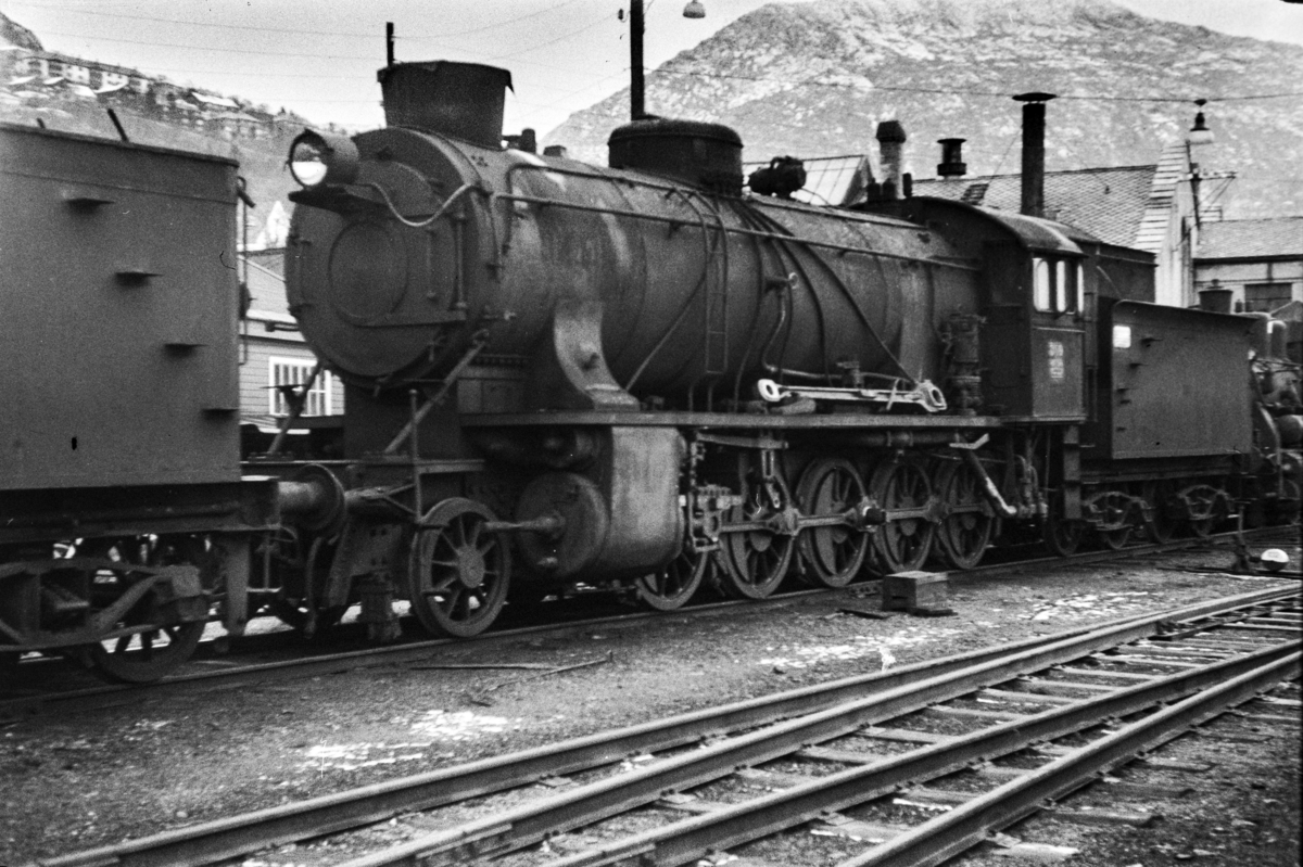 Utrangert damplokomotiv type 39a nr. 309 på Bergen stasjon