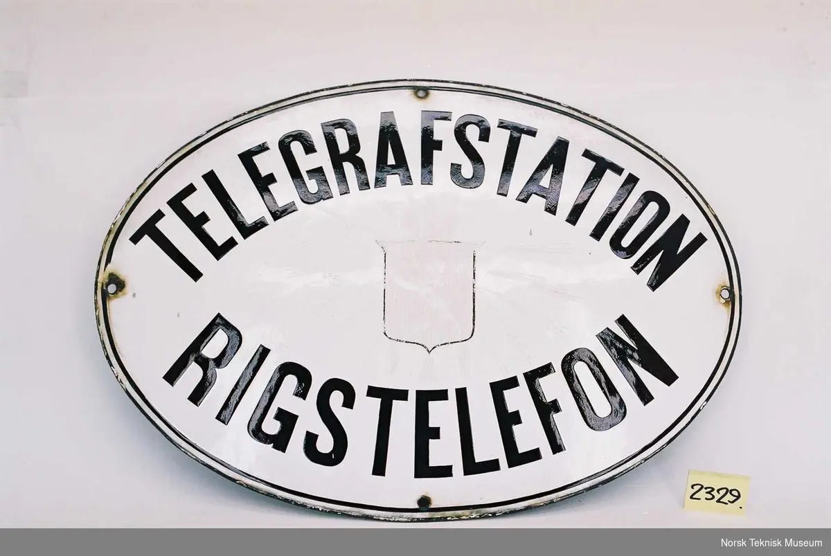 TEKST: TELEGRAFSTATION - RIGSTELEFON