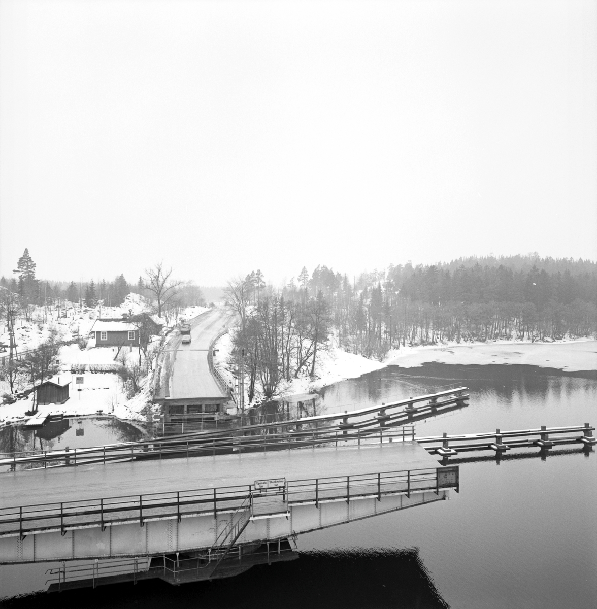 Den öppningsbara svängbron i Stäket, Kallhäll