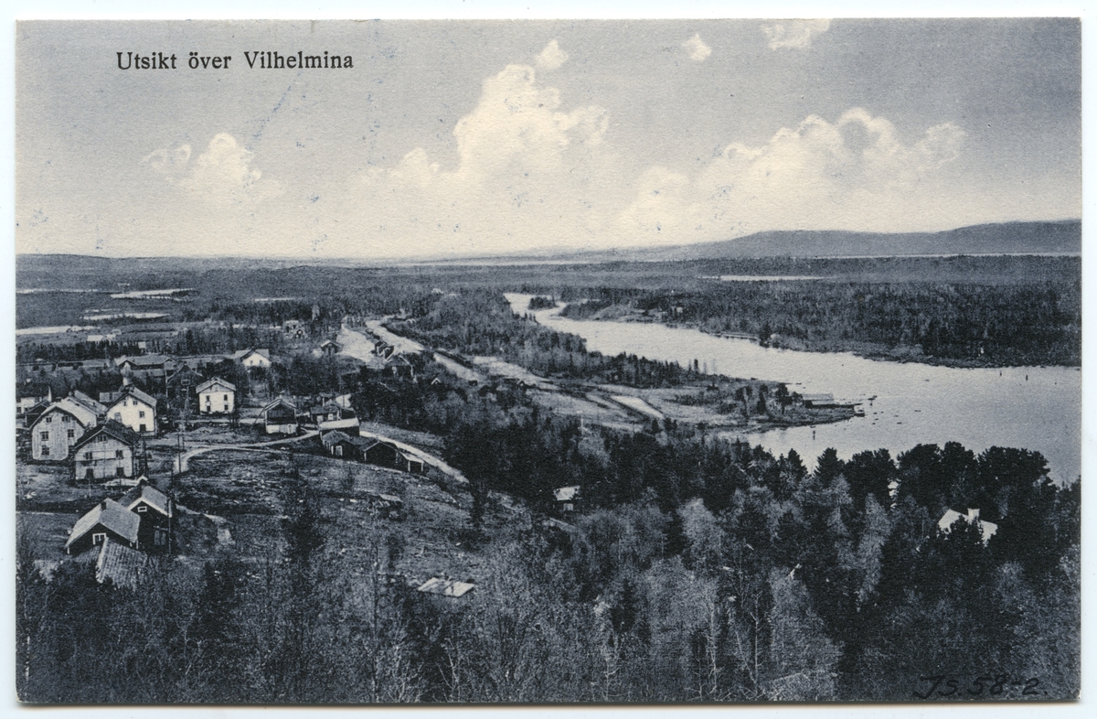 Utsikt från Vilhelmina.  Vykort från Sörlins Pappershandel Vilhelmina.