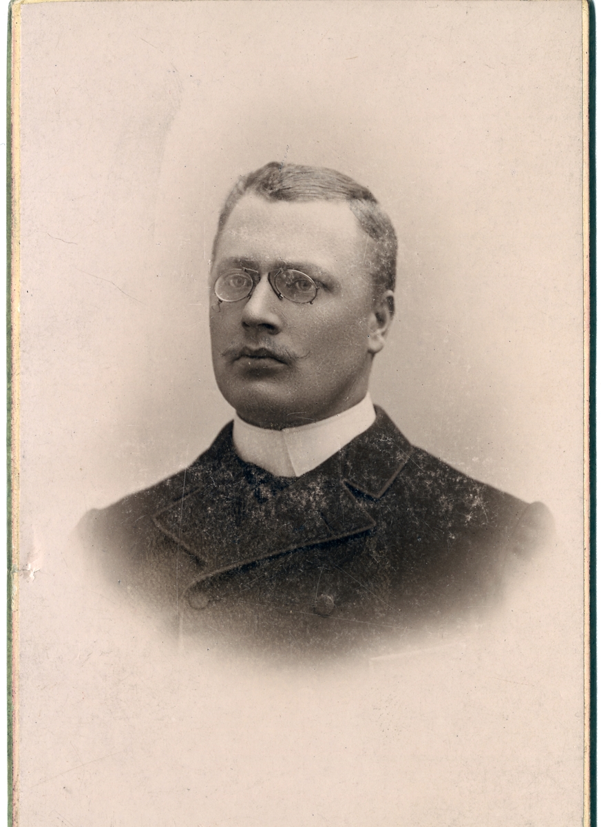 Stationsskrivare Erik E. Grönwall.