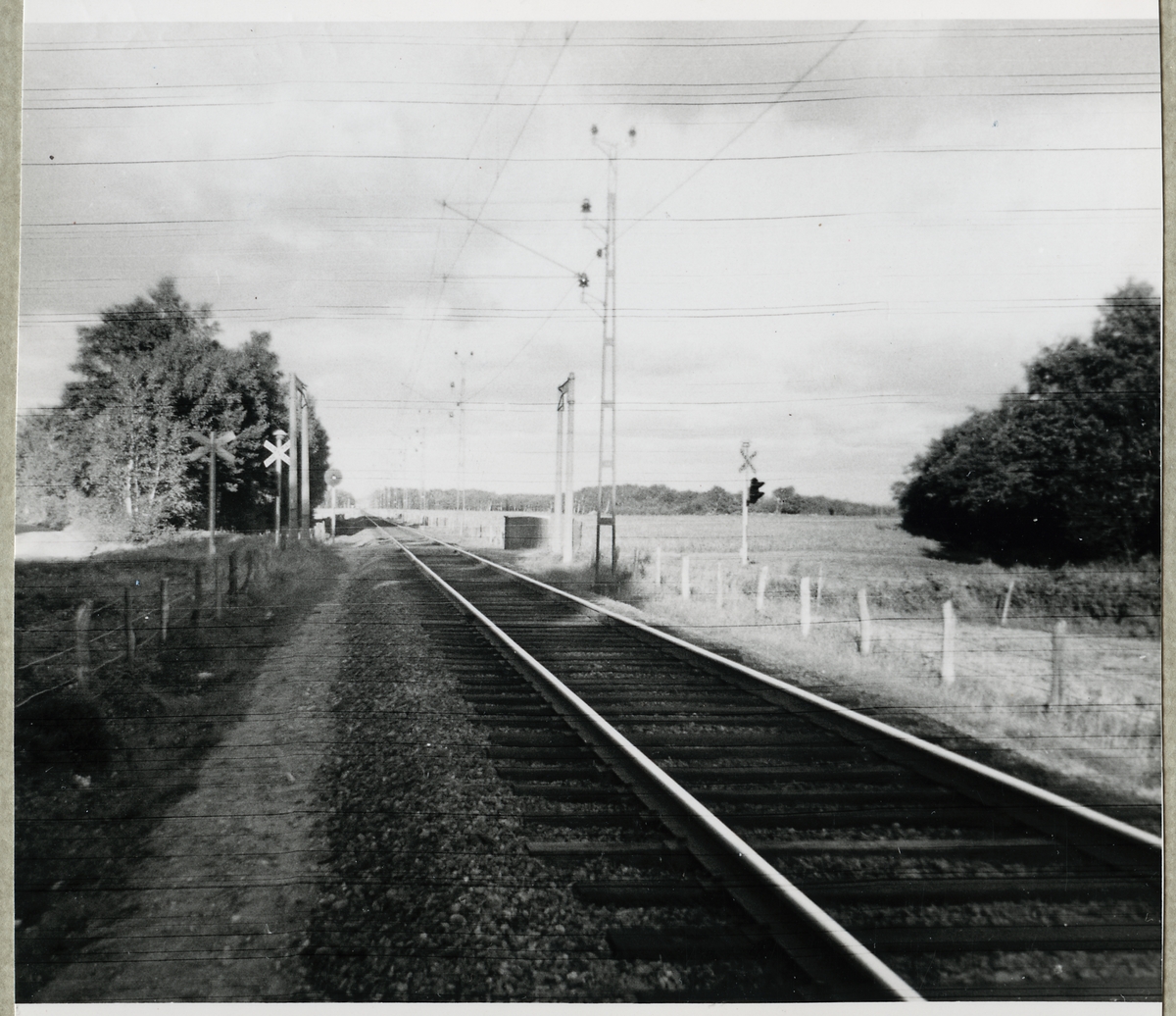 Järnvägsövergång vid Hemmeslöv Norra på linjen mellan Skottorp och Båstad.