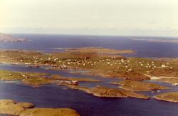 Flyfoto. Gildeskål. Sørarnøy. Widerøe. 11.juni 1965. W 15173