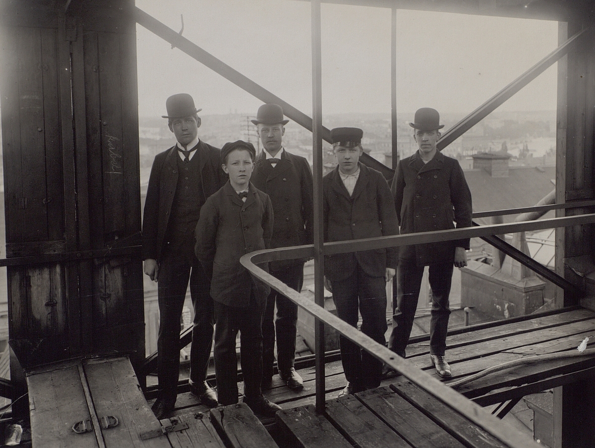Telefontornet  år 1908. Tornets personal.