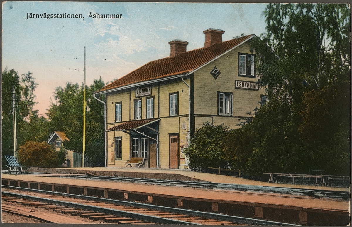 Järnvägsstationen i Åshammar.
