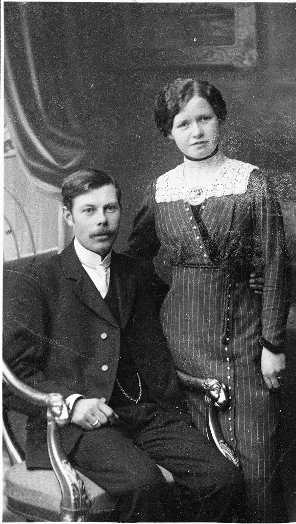 Jens A. Serigstad (1887 - ) og Magda f. Norheim (1882 - )