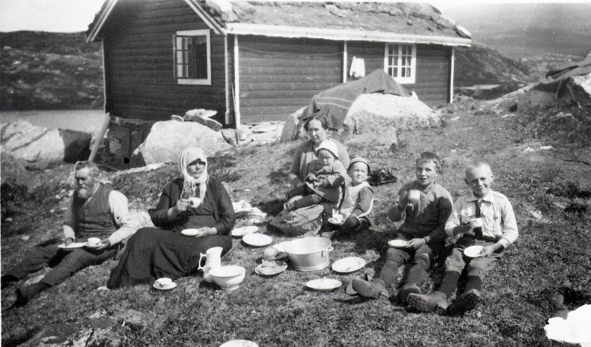 Hytta til Ivar Brandt i Kvitehaugen ca. 1921.