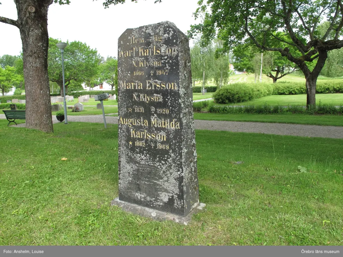 Ervalla kyrkogård Inventering av kulturhistoriskt värdefulla gravvårdar 2015, Kvarter 3.