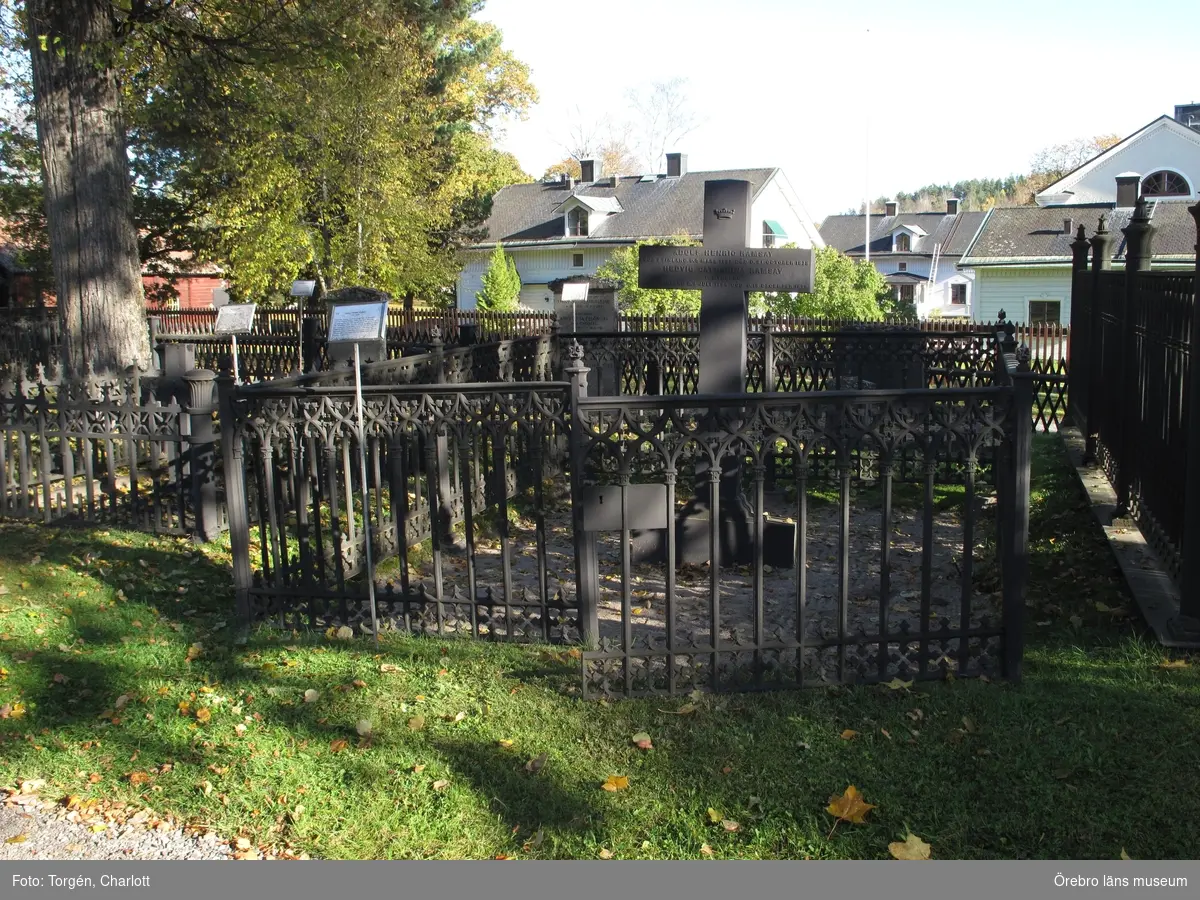 Gravvårdar av gjutjärn, Inventering av kulturhistoriskt värdefulla gravvårdar 2015-2016, Ljusnabergs gamla kyrkogård.