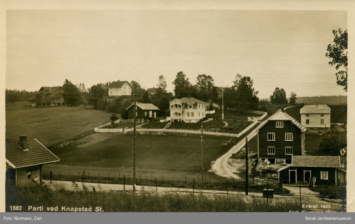 Knapstad stoppested på Østfoldbanen.
