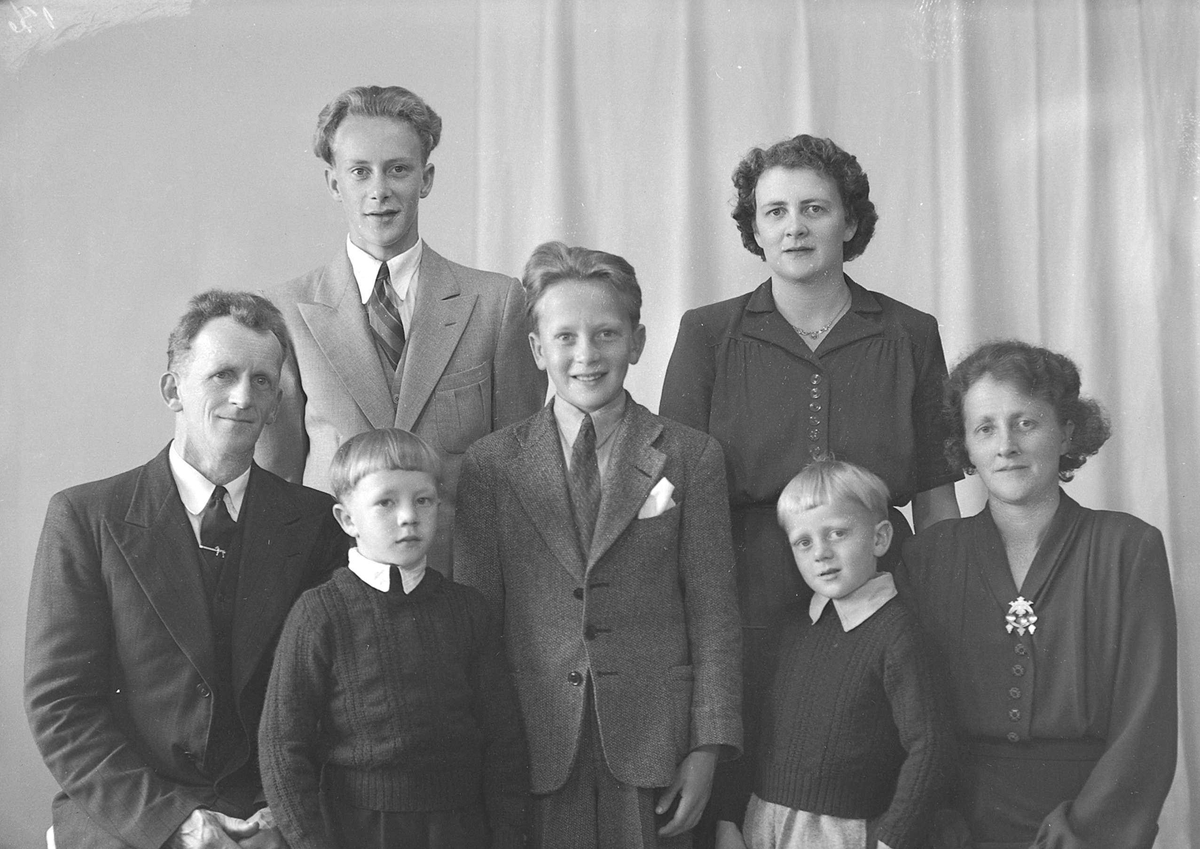 Hans L. Nordgård med familie