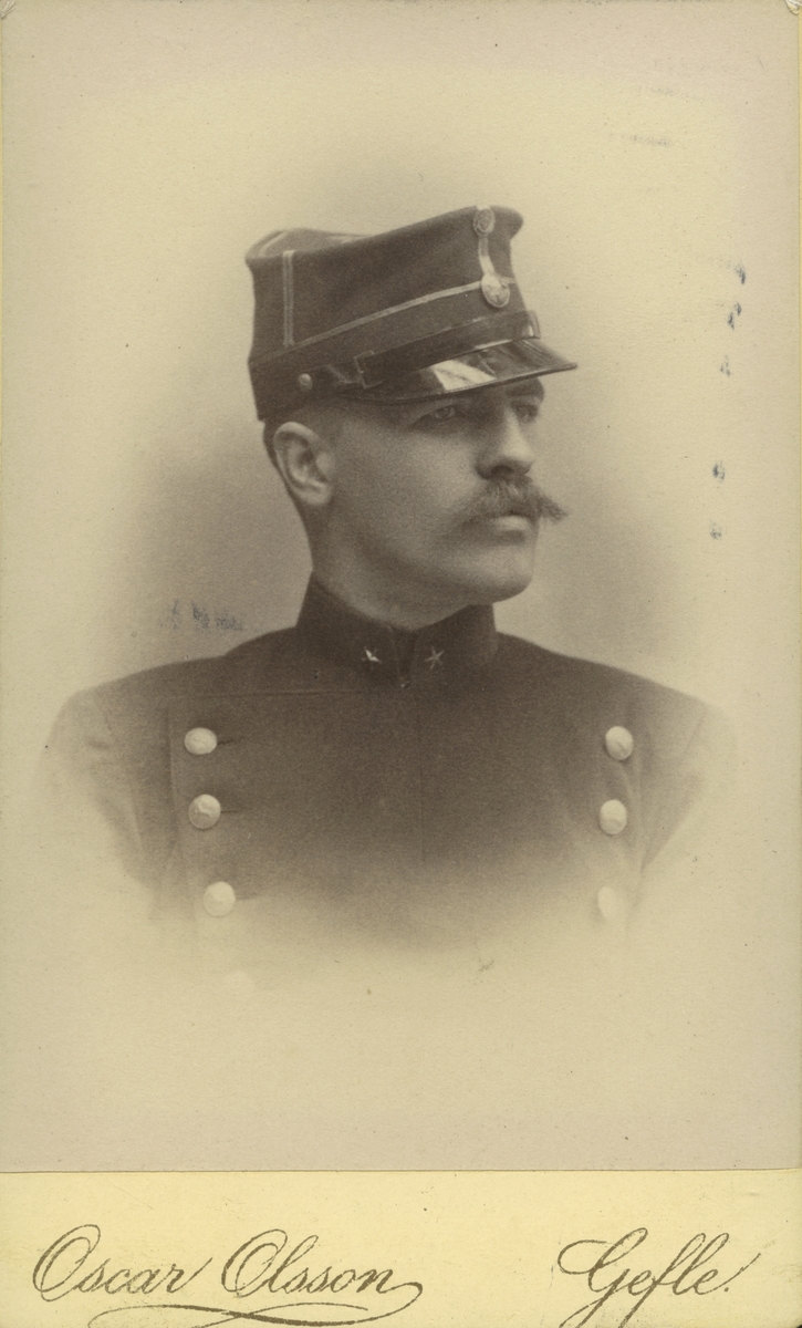 Fänrik i Hälsinge regemente,1891. Gustaf Swedlund.