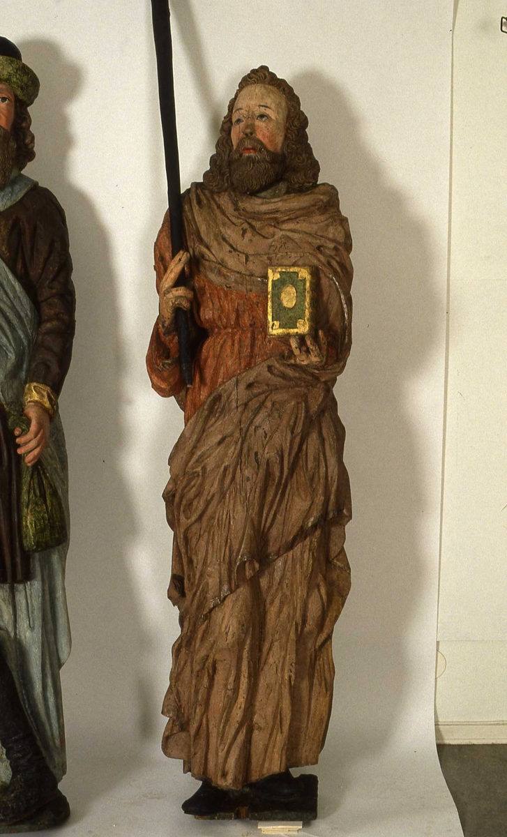 Träskulptur föreställande aposteln Jacob den yngre i Brahekyrkan på Visingsö, Jönköpings kommun.