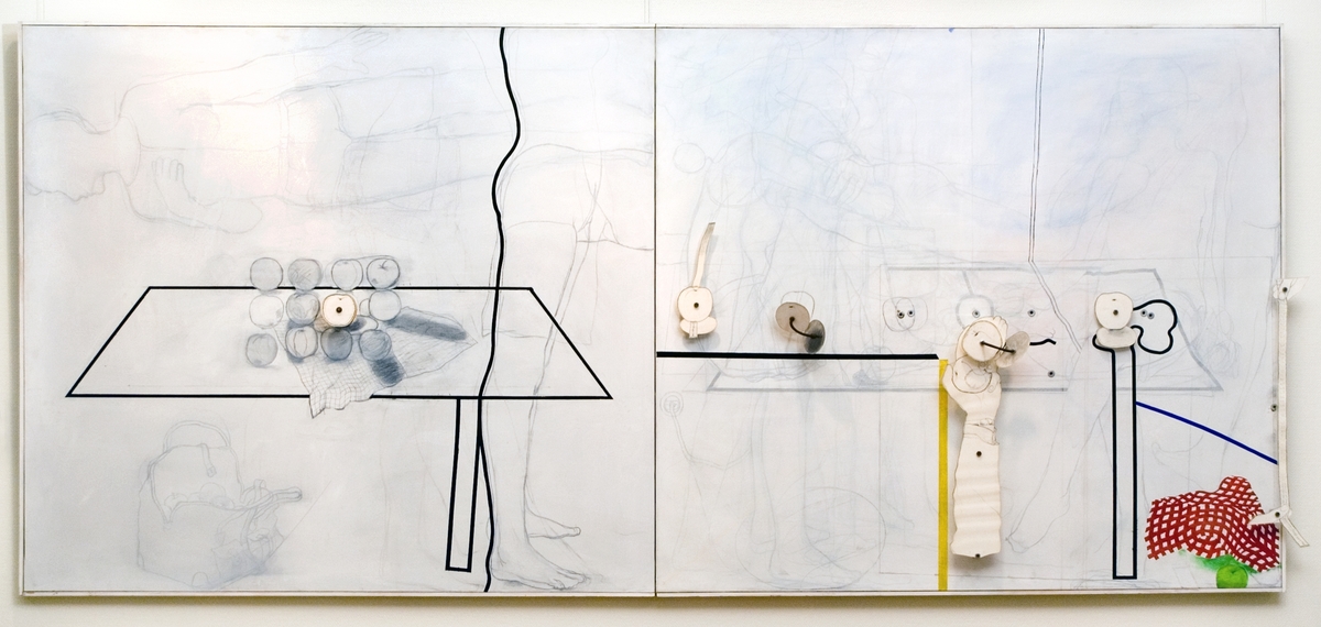 Oljemålning, "Äpplena" av Pär Gunnar Thelander 1968. Diptyk.
Oljemålning och blyertsteckning på duk i två lika stora delar. Vagt antydda kvinnofigurer som delvis överskärmar varandra, samt äpplen. Äpplen och andra föremål är monterade och utskjutande från duken.