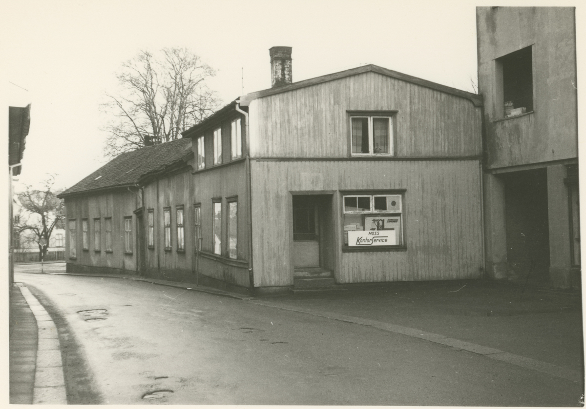 Storgata (6 bilder, diverse motiver) - Mossebibliotekene / DigitaltMuseum