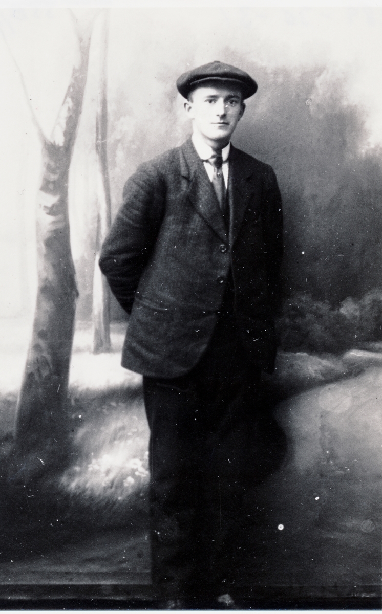 August Nilsen, Grunnfarnes i Torsken. Ca.1920.