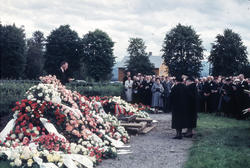 Fra begravelsen til Olav Oksvik f.07.05.1887 d.16.09.1958..«