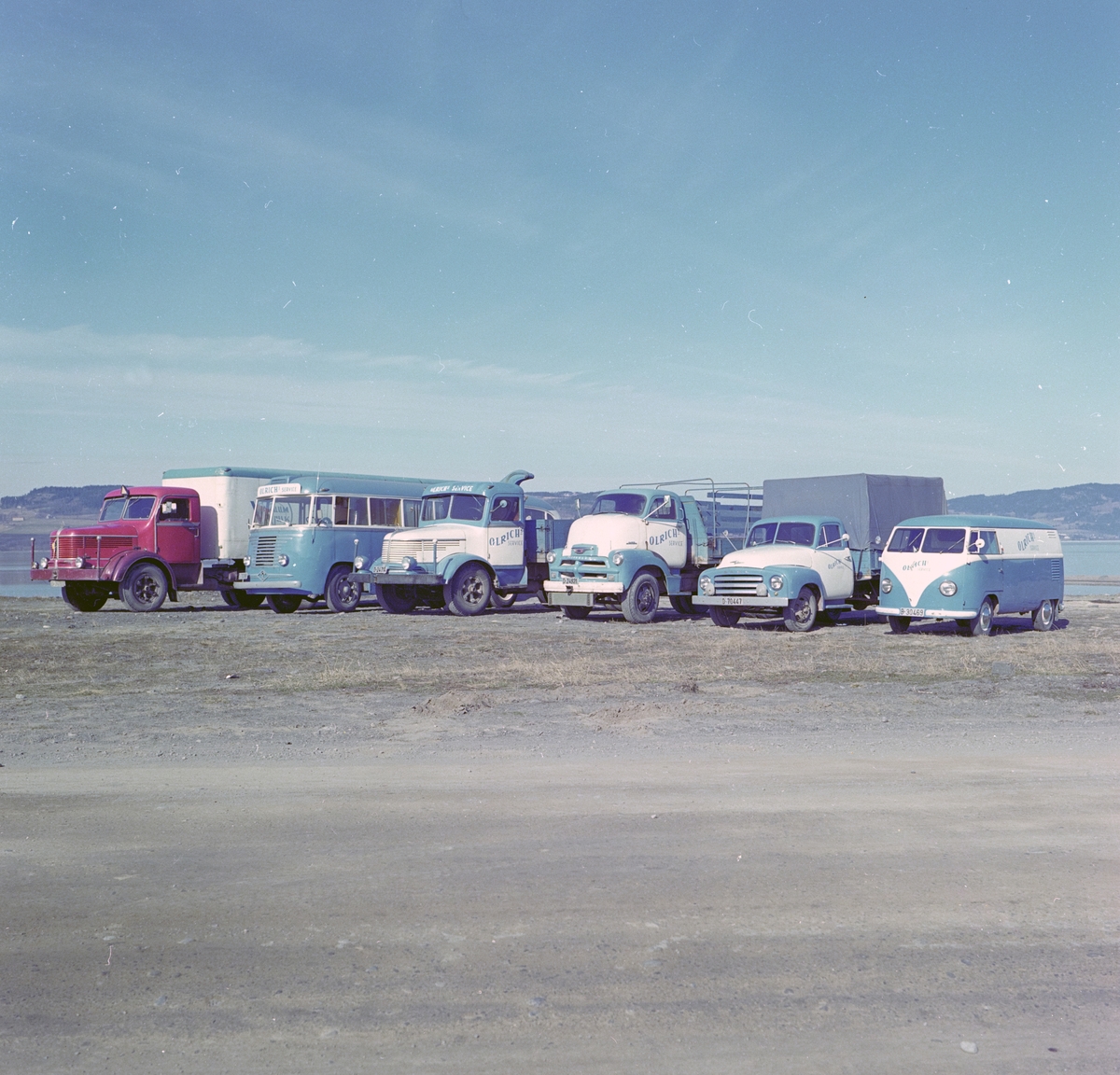 Foto for Olrich Service. Bilde av diverse lastebiler, buss, varebil.