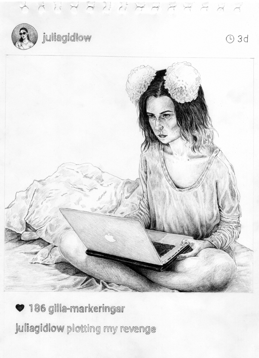 Teckning, blyerts på papper. Ett självporträtt där vi ser konstnären i sin vardag, aktiv på Instagram.