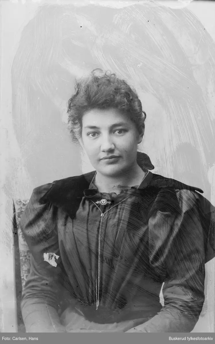 Marie Helgesen
1897
Hønefoss