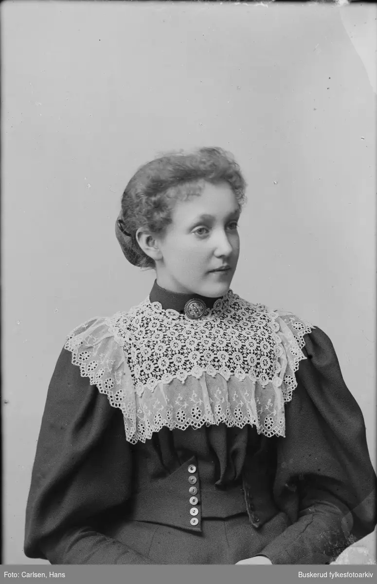 Anne Helgesen
1897
Hønefoss