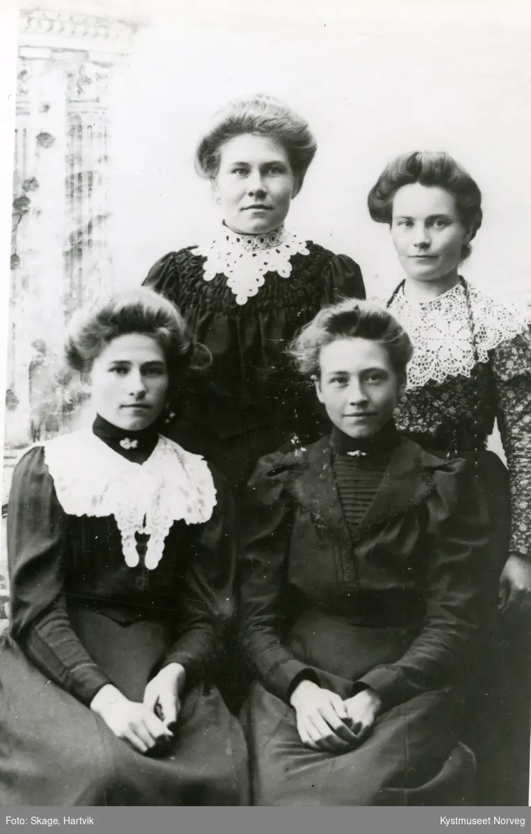 Foran til høyre: Tore Amalie Aune Seierstad, Charlotte Skage, bak fra venstre: Tora Amalie Aune og Ingrid Aune Wahl