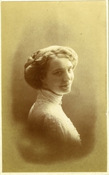Margit Hval (f.1888 i Kristiania)