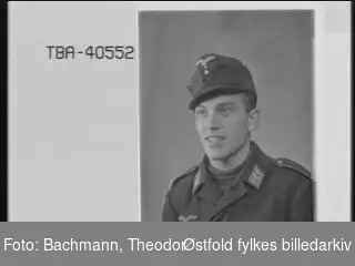 Portrett av tysk soldat i uniform, F. Wacker eller Werner (negativ merket med sistnevnte navn)