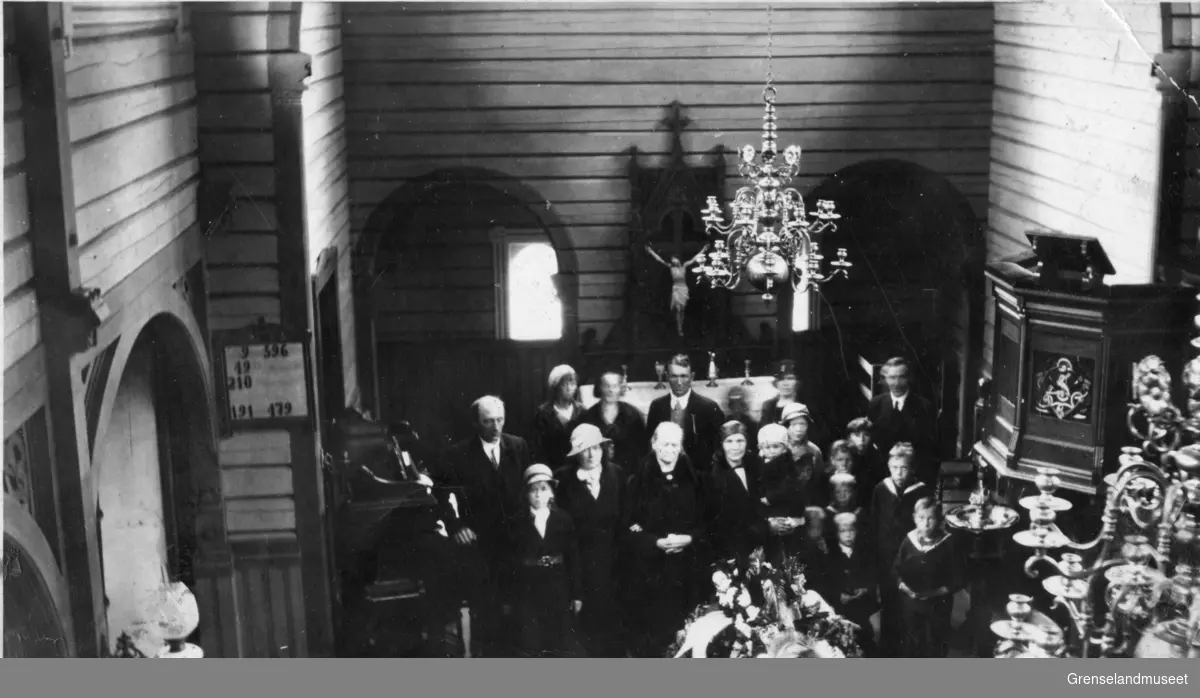 Begravelse i Neiden kirke.
1935.