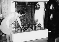 postskolen, Granavolden, 1972, 1 dame, interiør, kjeler