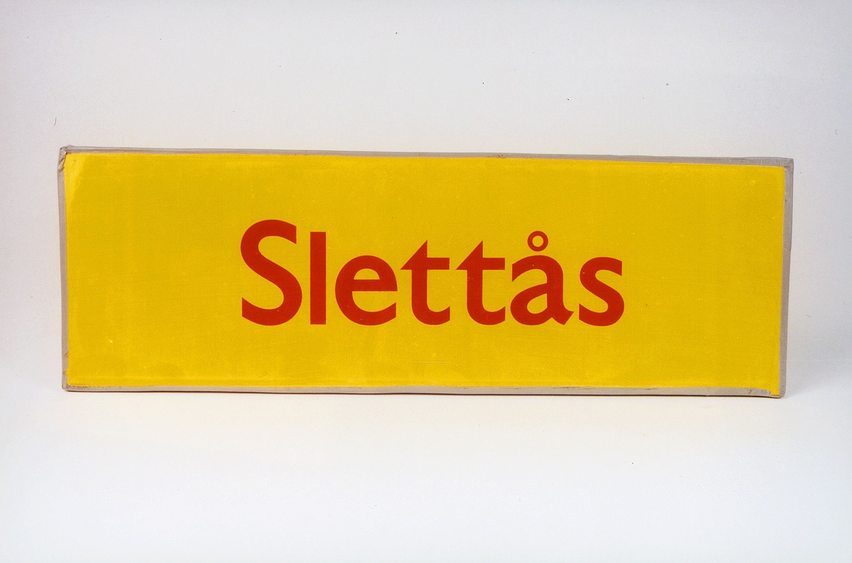 Postmuseet, gjenstander, skilt, stedskilt, stedsnavn, Slettås.