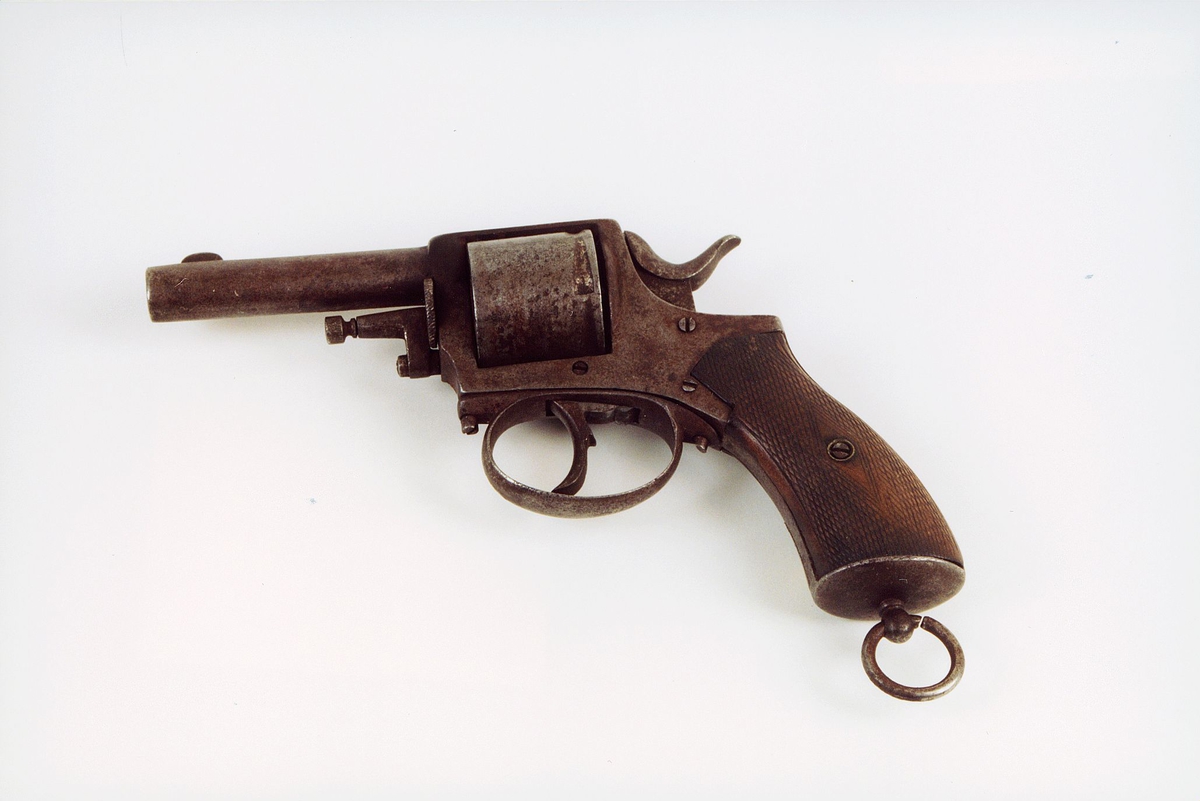 postmuseet, gjenstander, våpen, revolver, selvspennende revolver