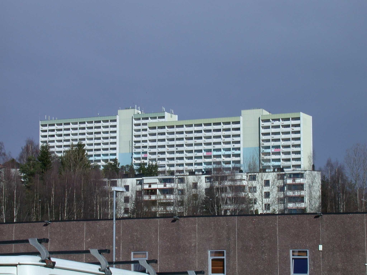 Skåreråsen panorama med høyblokker
Fotovinkel: NØ