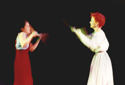 "Treet", med elever fra Nordic Black Theatres teaterskolen.K