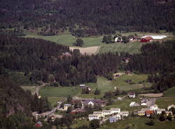Skulleruddumpa, der Norstrandsveien kommer ut i Enebakkveien