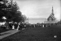 Brudefølge ved Sølsnes kirke, Frå Kari (f.Sølsnes) og Kristi