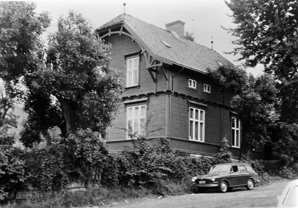 Hamar, Stangevegen 14, tegnet av Engebret Soot, stadsingeniør i Hamar fra 1890 til 1900, dette var hans bolig på Hamar bygd i 1896,