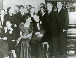 Bryllupsgjester ca 1938 på Skjånes