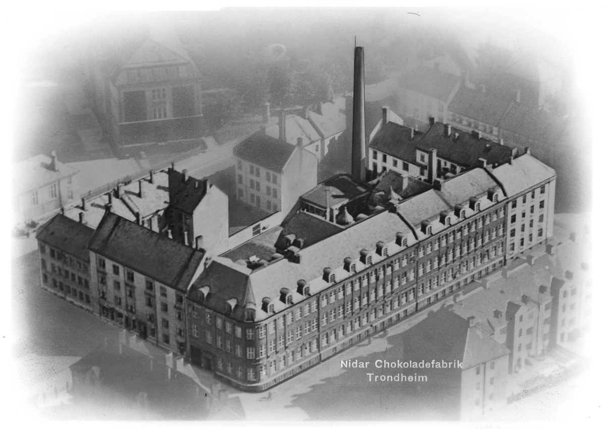 Flyfoto over Nidar Chokoladefabrik A/S på Lademoen (kopi)