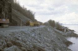 Oppfylling og planering av ny veibane etter ras like ved St.