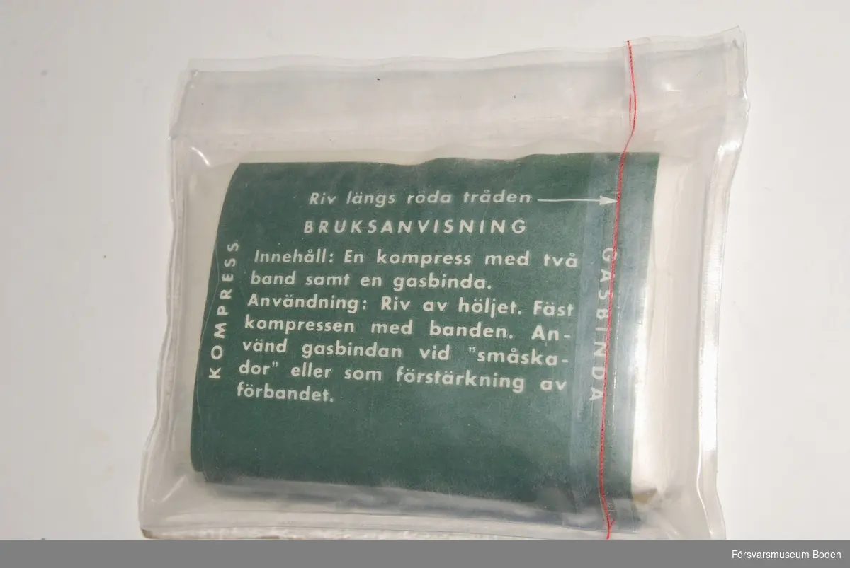 Oöppnad förpackning daterad 1981. Leverantör: AKLA (Apotekarnas Kemiska Laboratorium A.-B, Stockholm). Materielnummer M7800-101010-9.