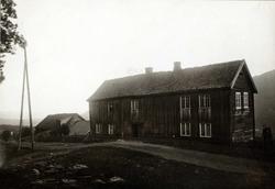 Garsjøen, Hurdal, Øvre Romerike, Akershus. Våningshus og låv