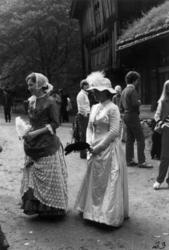 Sykkelkavalkade, sept. 1983. Tove de Lange, Anne Lise Schiød